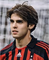 懂球帝12周年120大瞬间决赛：梅西捧大力神杯PK武磊绝平巴萨