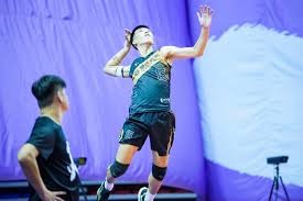 蝴蝶穿花轻松至极！爱德华兹大回环突破韦尔防守拿下2+1